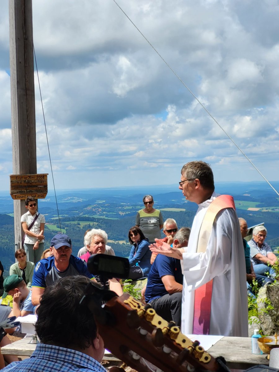 Berggottesdienst Auf Der Kasplattn / Pfarrei In Neukirchen