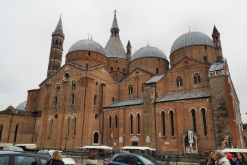 basilika_st._antonius_1.jpg